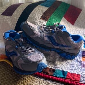 Saucony WIDE unisex Gray + Blue Trail Escape Sneakers 👟